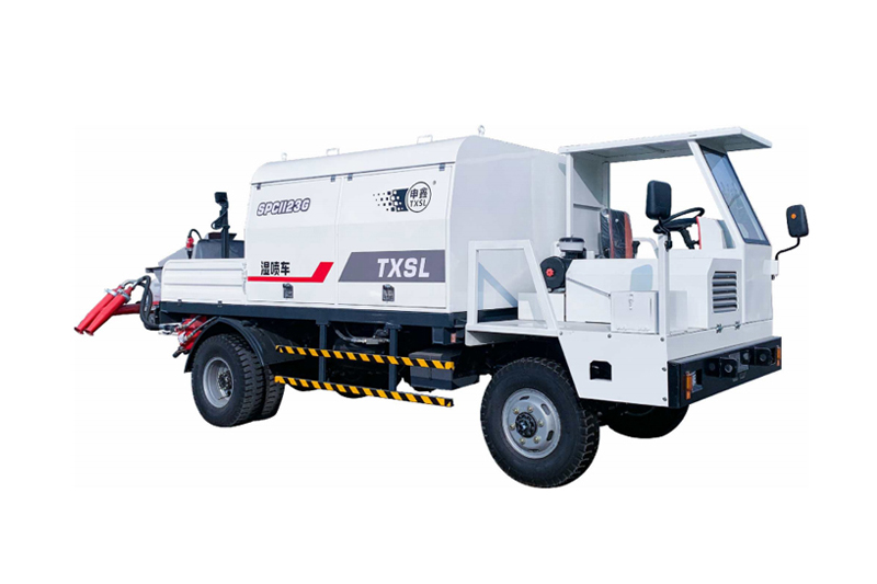 工程底盤(pán)雙噴頭噴漿車